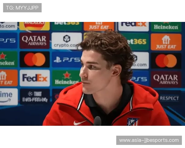 阿尔瓦雷斯足球天赋与拼搏精神揭秘，如何成就顶级球星的辉煌之路